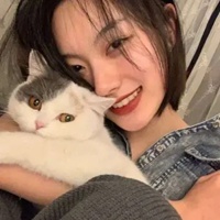 头像女抱猫咪 网红女生抱猫咪可爱头像