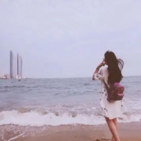 海滩头像 海滩上的漂亮女生头像