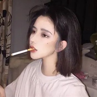 qq抽烟头像女超拽霸气