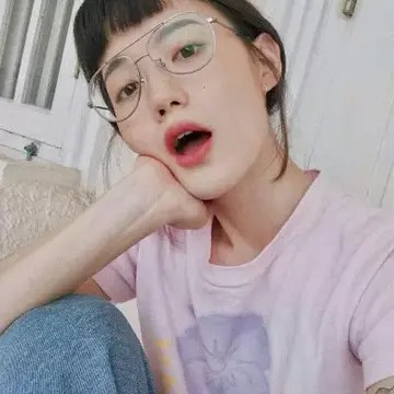 女生头像眼镜控