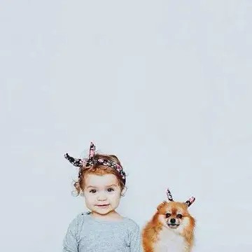 小女孩和小狗头像图片