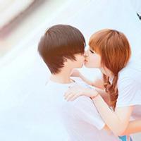 微信最新浪漫唯美的情侣接吻头像图片