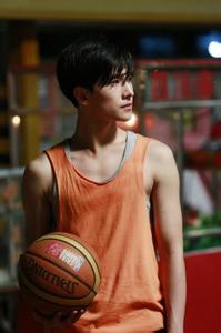 杨洋左耳卡通头像微信卡通可爱头像